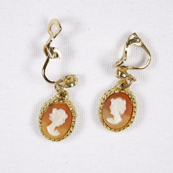 Tiny cameo earrings, vintage hand carved cameo jewelry clip back earrings, - Picture 1 of 10